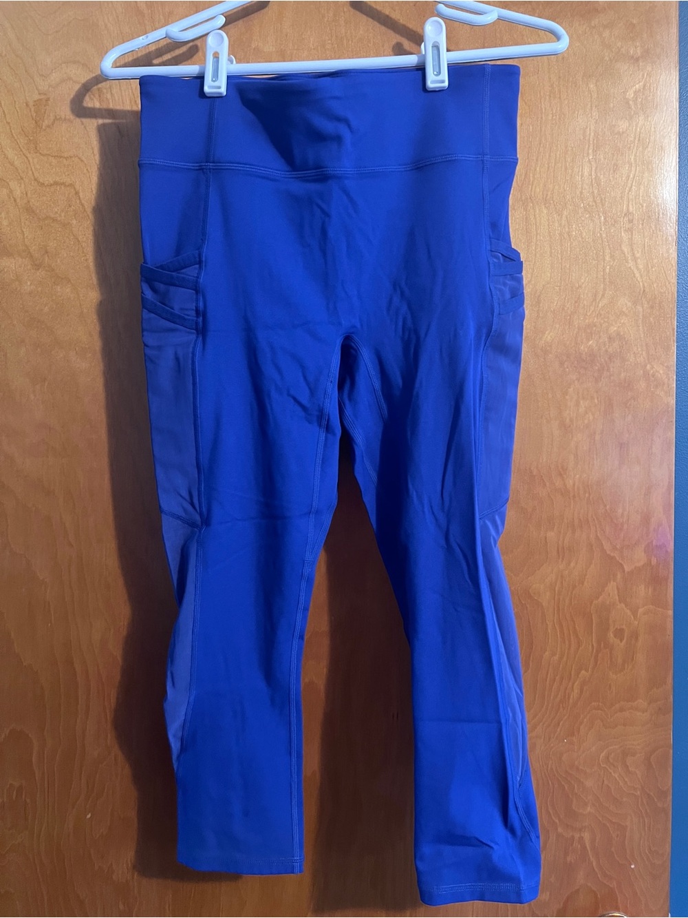 Fabletics Motion365 Active 7/8 Capri Leggings in Purple M